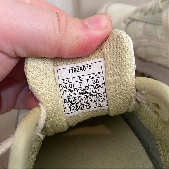 Asics women’s gelsaga trainers size UK 5 - Picture 11 of 16